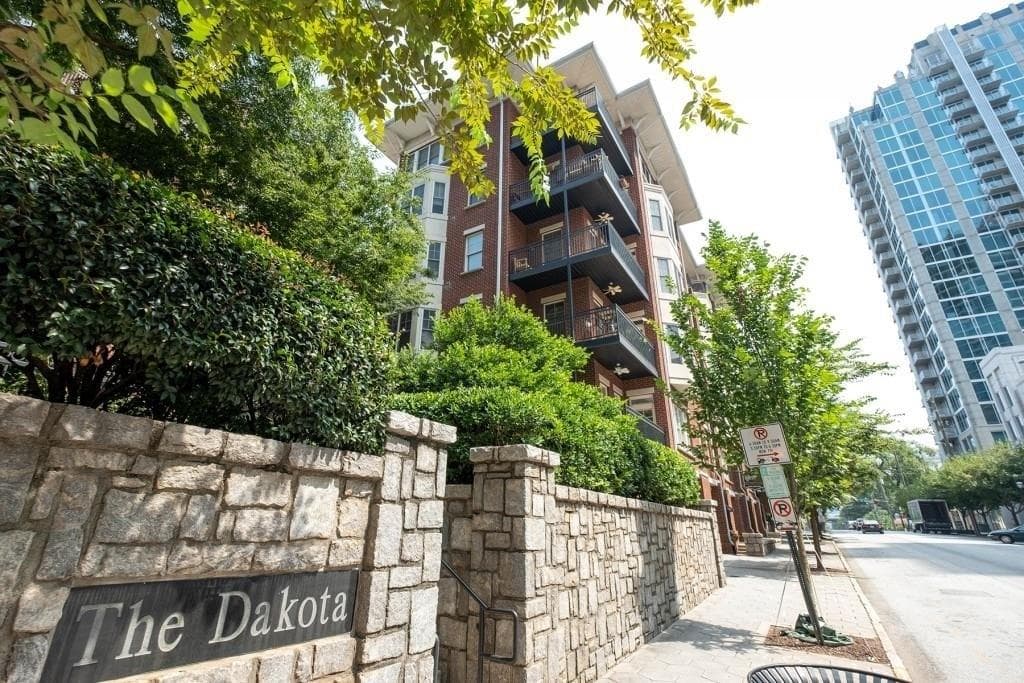 2 bedroom, 1,758 sq ft townhouse sold at 850 Piedmont Avenue 3322, Atlanta, GA 30308