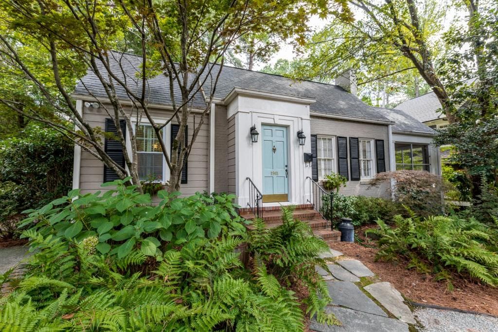 3 bedroom, 1,291 sq ft single family residence sold at 1941 Ardmore Road, Atlanta, GA 30309