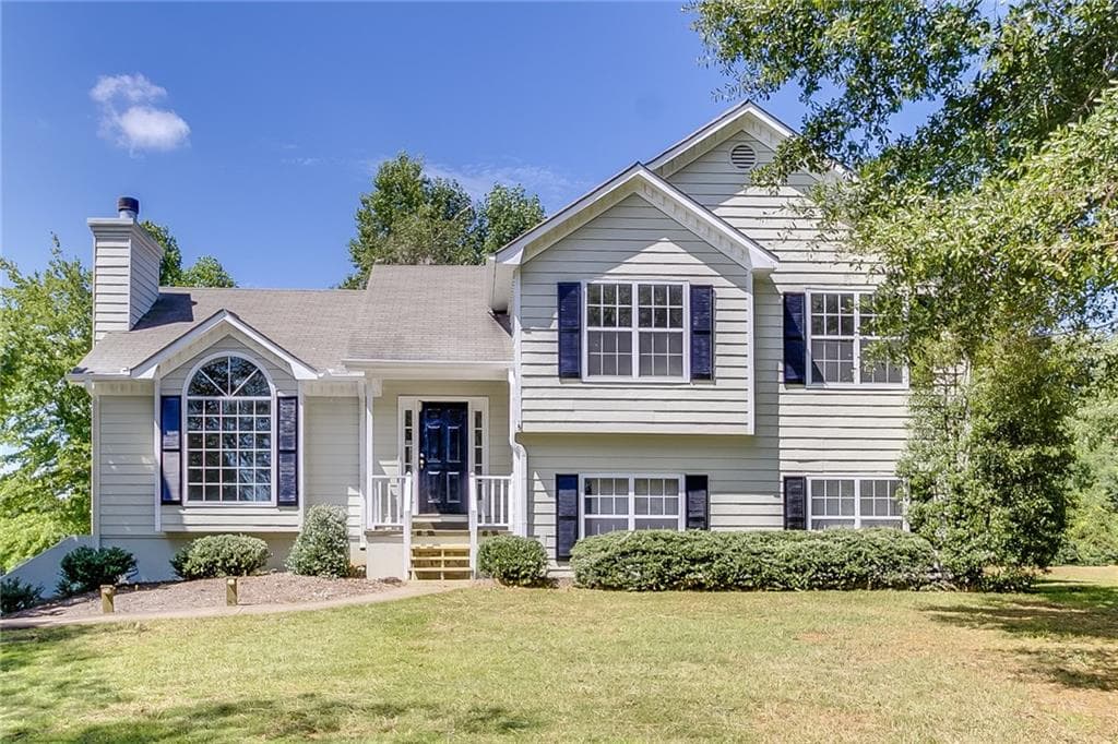3 bedroom, 1,348 sq ft single family residence sold at 6710 Crossview Drive, Cumming, GA 30041