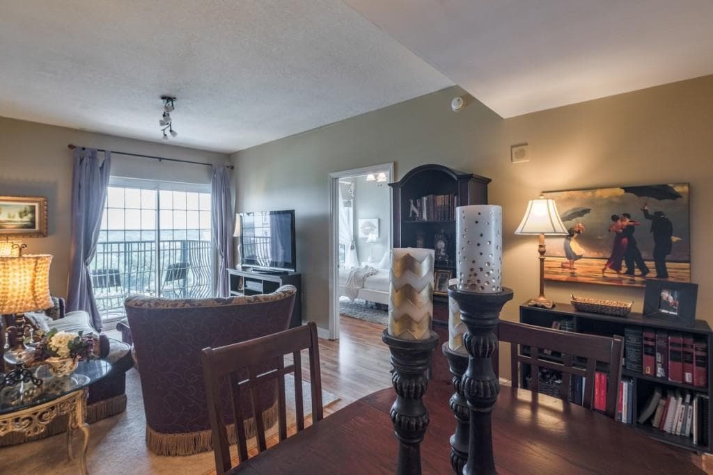 1 bedroom, 693 sq ft condominium sold at 195 14th Street 1409, Atlanta, GA 30309