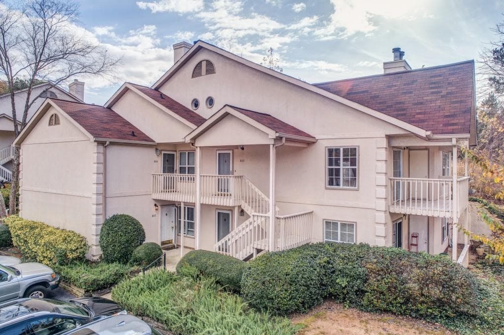 1 bedroom, 988 sq ft condominium sold at 801 Bridge Lane 801, Smyrna, GA 30082