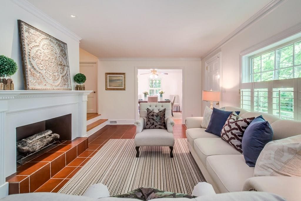 4 bedroom, 3,137 sq ft single family residence sold at 1714 Coventry Road, Decatur, GA 30030