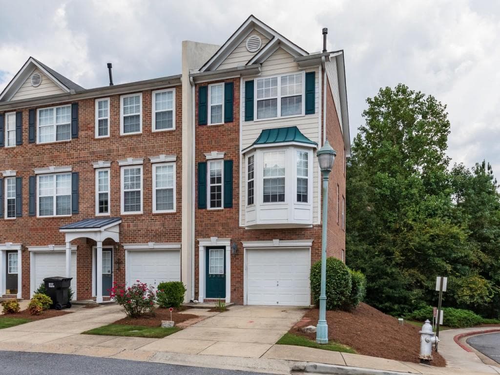 2 bedroom, 1,488 sq ft townhouse sold at 3300 Mill Springs Circle, Buford, GA 30519