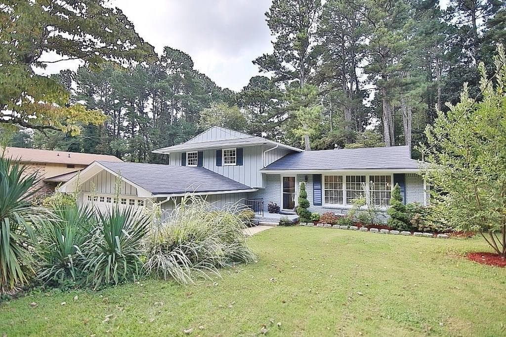 3 bedroom, 2,028 sq ft single family residence sold at 3417 Oregon Trail, Decatur, GA 30032