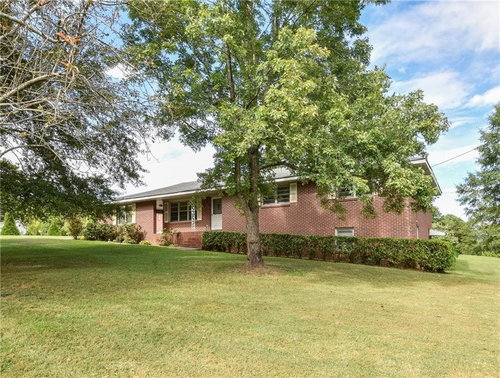 3 bedroom, 1,690 sq ft single family residence sold at 606 Tanner Road, Dacula, GA 30019