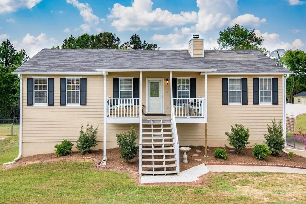 4 bedroom, 1,400 sq ft single family residence sold at 1814 Blanche Drive, Douglasville, GA 30135