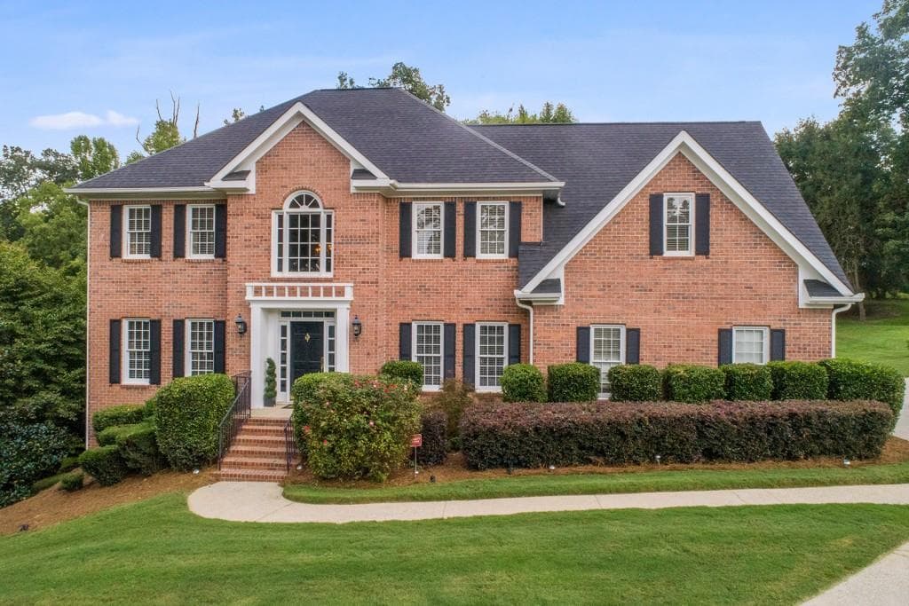6 bedroom, 4,620 sq ft single family residence sold at 5875 Canaan Glen Court, Atlanta, GA 30331