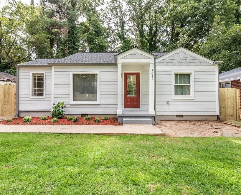 3 bedroom, 1,324 sq ft single family residence sold at 1339 Graymont Drive, Atlanta, GA 30310