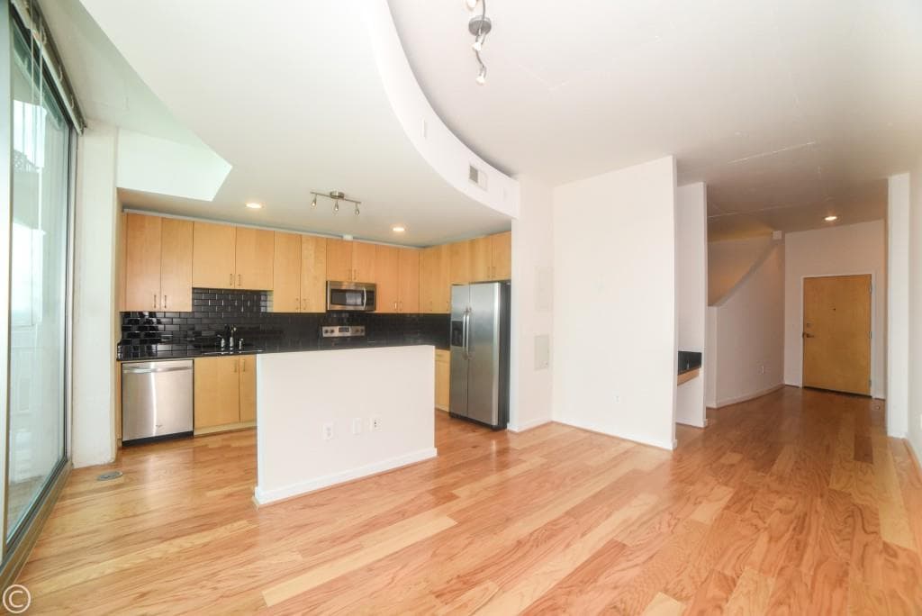 1 bedroom, 690 sq ft condominium sold at 361 17th Street 2308, Atlanta, GA 30363