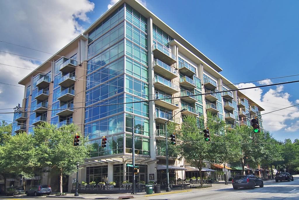2 bedroom, 1,217 sq ft condominium sold at 905 Juniper Street 803, Atlanta, GA 30309