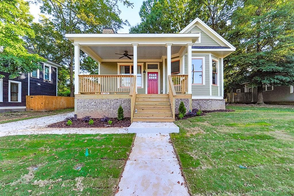 3 bedroom, 1,800 sq ft single family residence sold at 844 Beecher Street, Atlanta, GA 30310