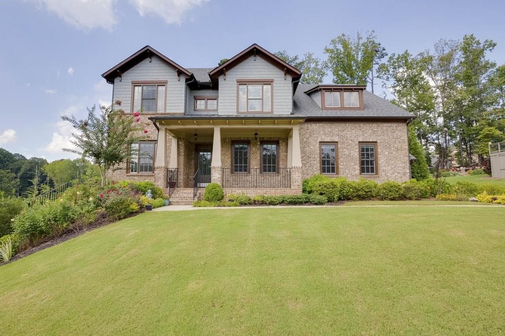 5 bedroom, 6,195 sq ft single family residence sold at 1340 Park Royal Drive, Kennesaw, GA 30152