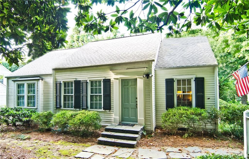 3 bedroom, 1,650 sq ft single family residence sold at 391 Collier Road, Atlanta, GA 30309