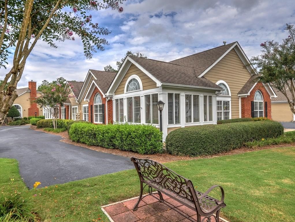 943 Burnt Hickory Circle, Marietta, GA 30064 — most recent listing photo