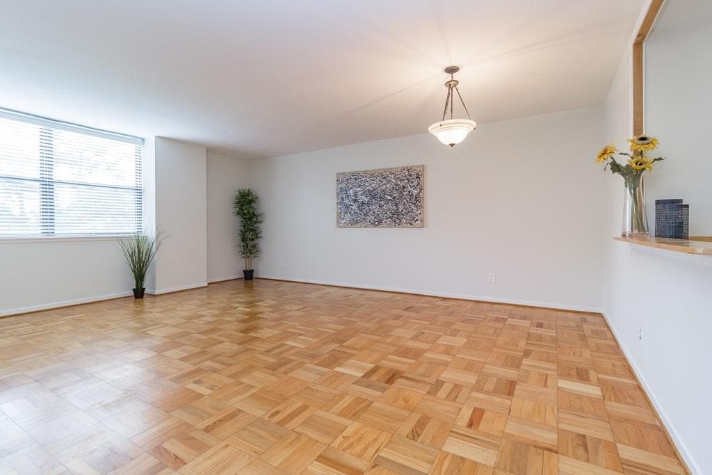 2 bedroom, 1,063 sq ft condominium sold at 2965 Pharr Court 612, Atlanta, GA 30305
