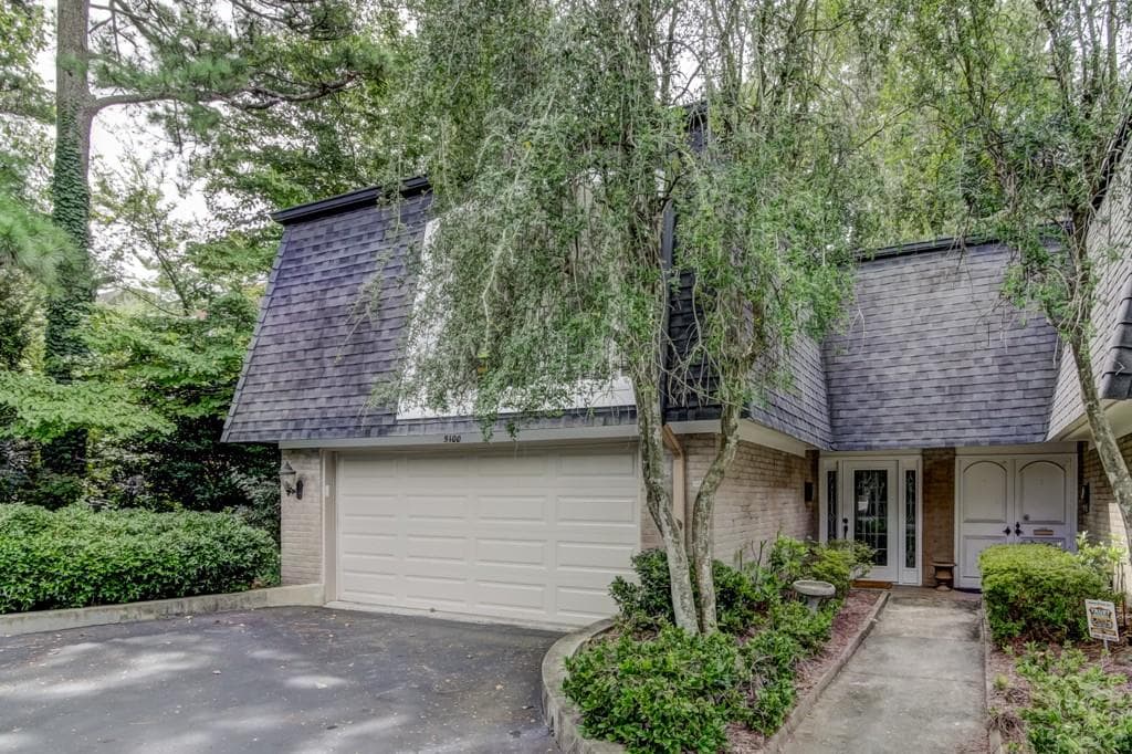 3 bedroom, 2,138 sq ft townhouse sold at 5100 Chemin De Vie, Atlanta, GA 30342