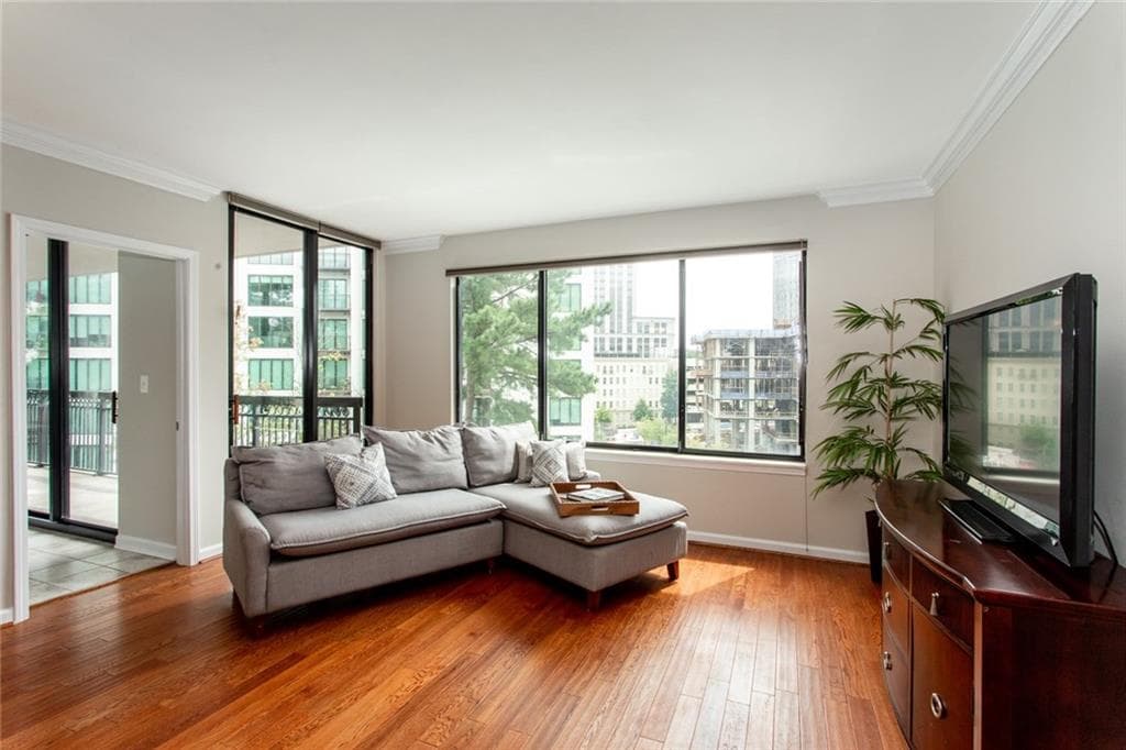 2 bedroom, 1,230 sq ft condominium sold at 3481 Lakeside Drive 803, Atlanta, GA 30326