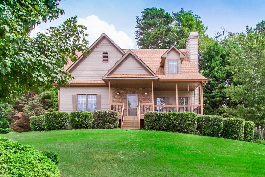4 bedroom, 2,213 sq ft single family residence sold at 1515 Watercrest Drive, Cumming, GA 30041