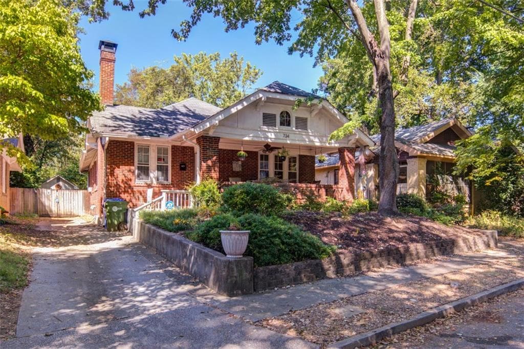3 bedroom, 1,560 sq ft single family residence sold at 734 Ponce De Leon Court, Atlanta, GA 30308