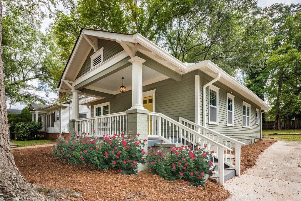 2 bedroom, 1,400 sq ft single family residence sold at 1152 Indale Place, Atlanta, GA 30310