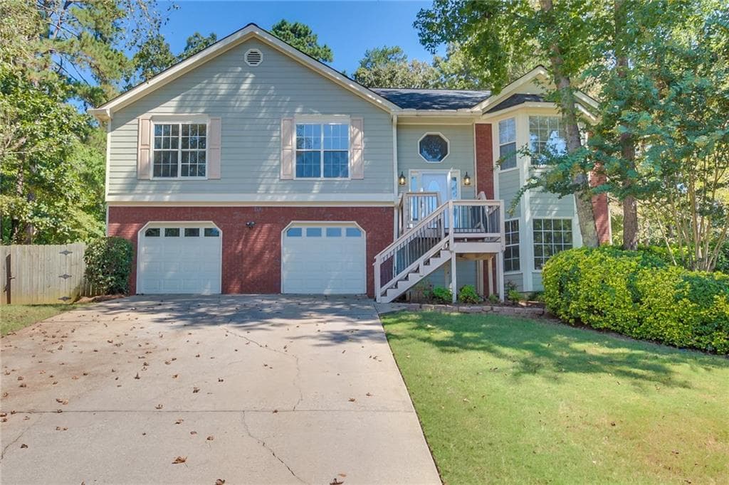 3 bedroom, 3,073 sq ft single family residence sold at 4094 Manor Hill Place, Buford, GA 30519