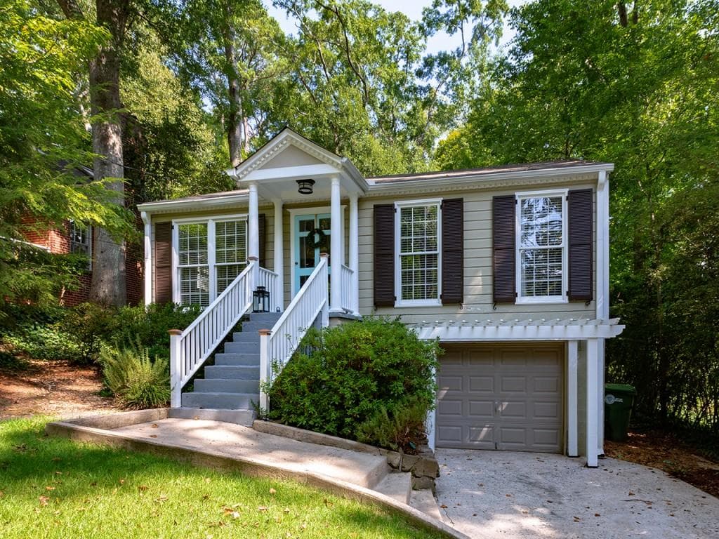 3 bedroom, 1,535 sq ft single family residence sold at 2144 Virginia Place, Atlanta, GA 30305