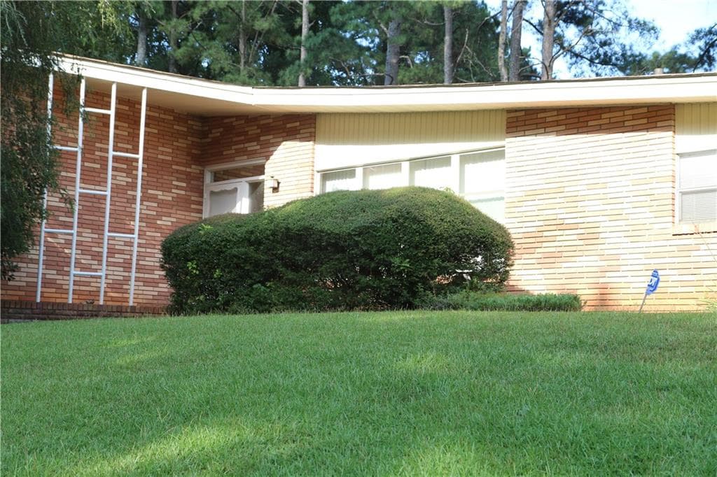 3 bedroom, 2,884 sq ft single family residence sold at 1506 Sheffield Drive, Atlanta, GA 30329