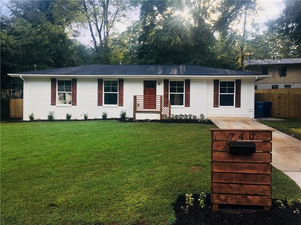 3 bedroom, 1,300 sq ft single family residence sold at 740 Tara Circle, Atlanta, GA 30354