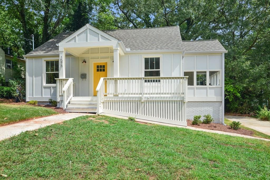 3 bedroom, 1,660 sq ft single family residence sold at 1578 BELMONT Avenue, Atlanta, GA 30310