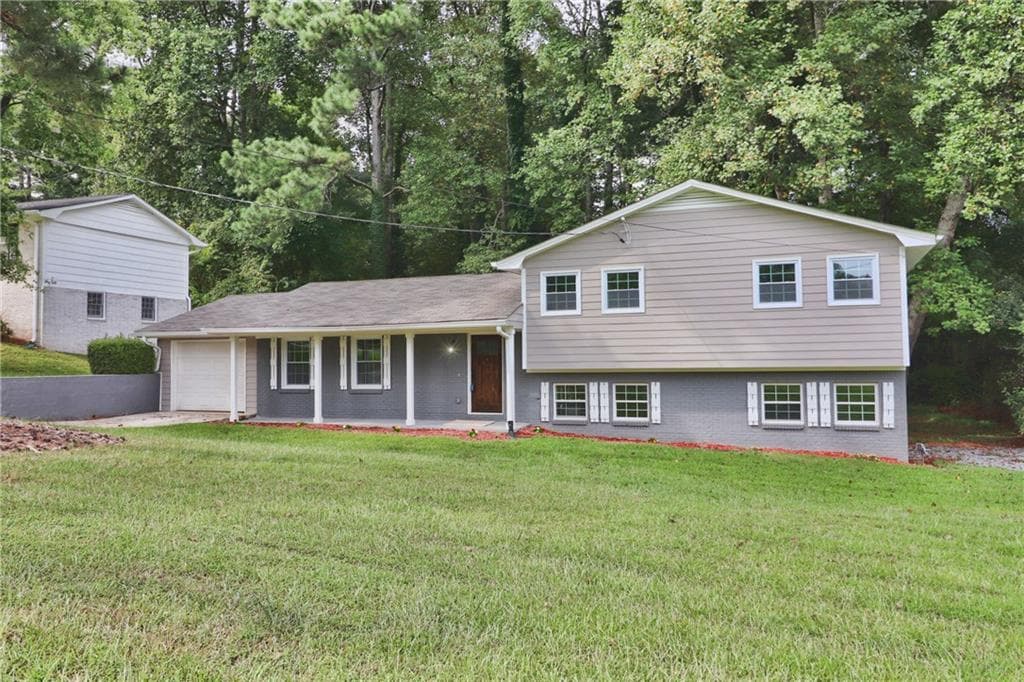 4 bedroom, 2,071 sq ft single family residence sold at 470 Foxfire Drive, Smyrna, GA 30082