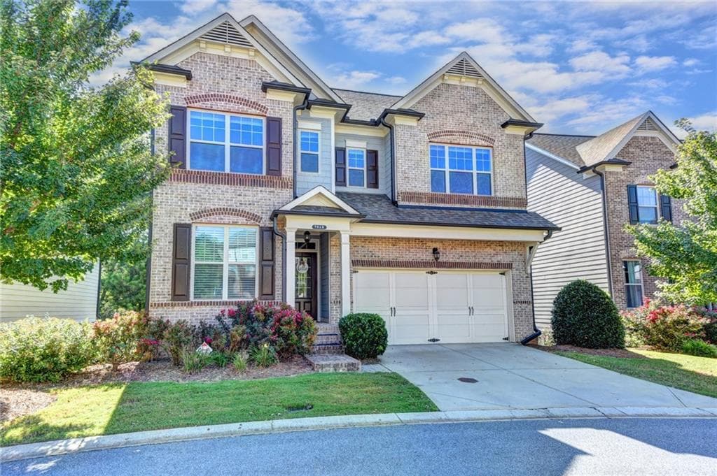 4 bedroom, 2,974 sq ft single family residence sold at 7645 Highland Bluff, Atlanta, GA 30328
