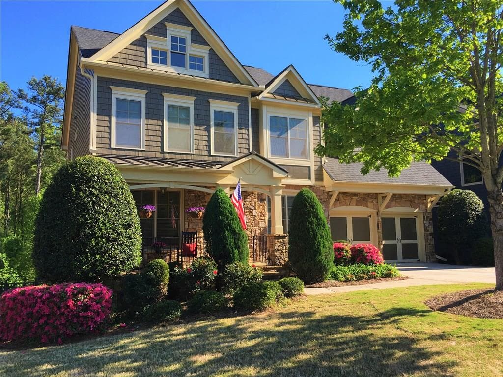 5 bedroom, 2,834 sq ft single family residence sold at 4201 Barnes Meadow Road, Smyrna, GA 30082