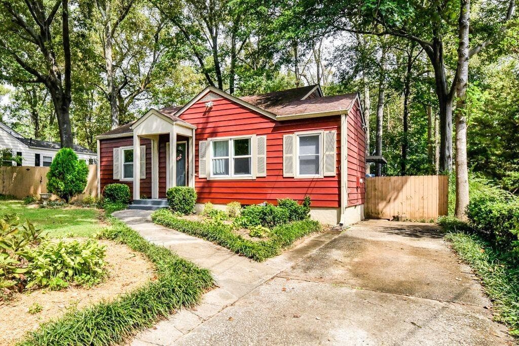 1386 Catherine Street, Decatur, GA 30030 — most recent listing photo