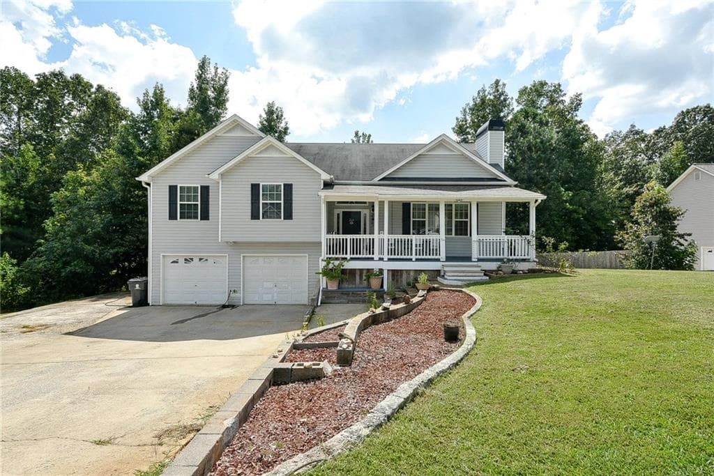 3 bedroom, 1,469 sq ft single family residence sold at 260 Blue Springs Way, Dallas, GA 30157