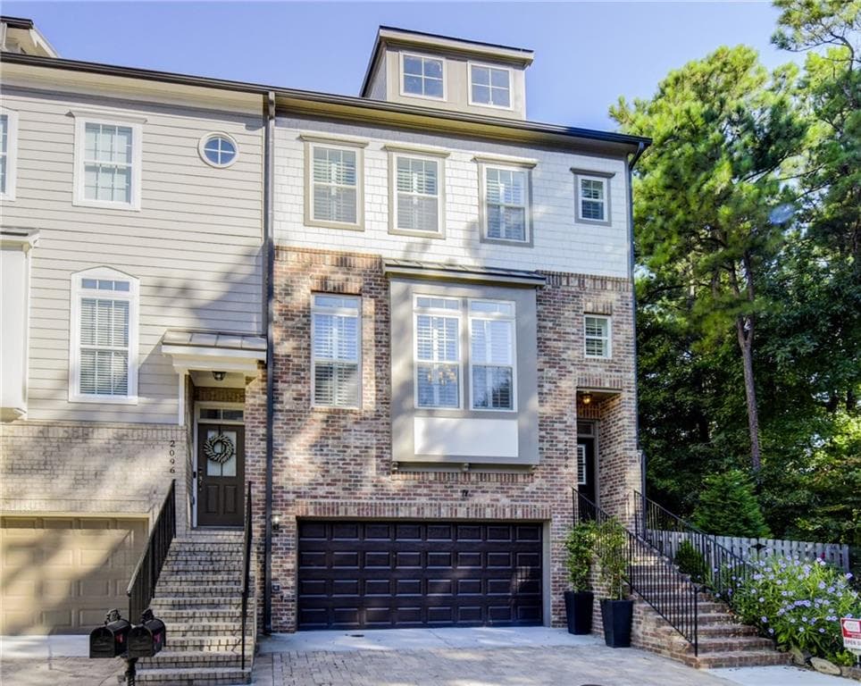 4 bedroom, 2,464 sq ft townhouse sold at 2098 Callaway Court, Atlanta, GA 30318