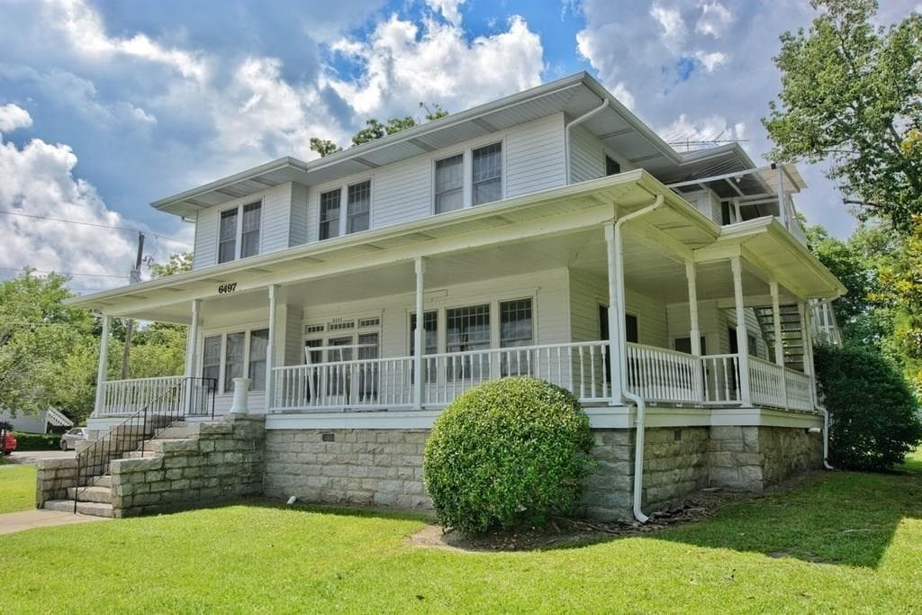 6 bedroom, 4,398 sq ft single family residence sold at 6497 E Strickland Street, Douglasville, GA 30134