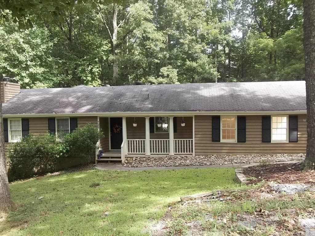 3 bedroom, 1,434 sq ft single family residence sold at 725 Sanders Road, Cumming, GA 30041