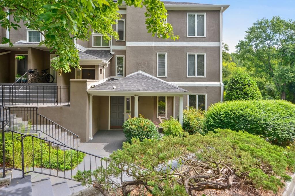 19 Saint Claire Lane, Atlanta, GA 30324 — most recent listing photo