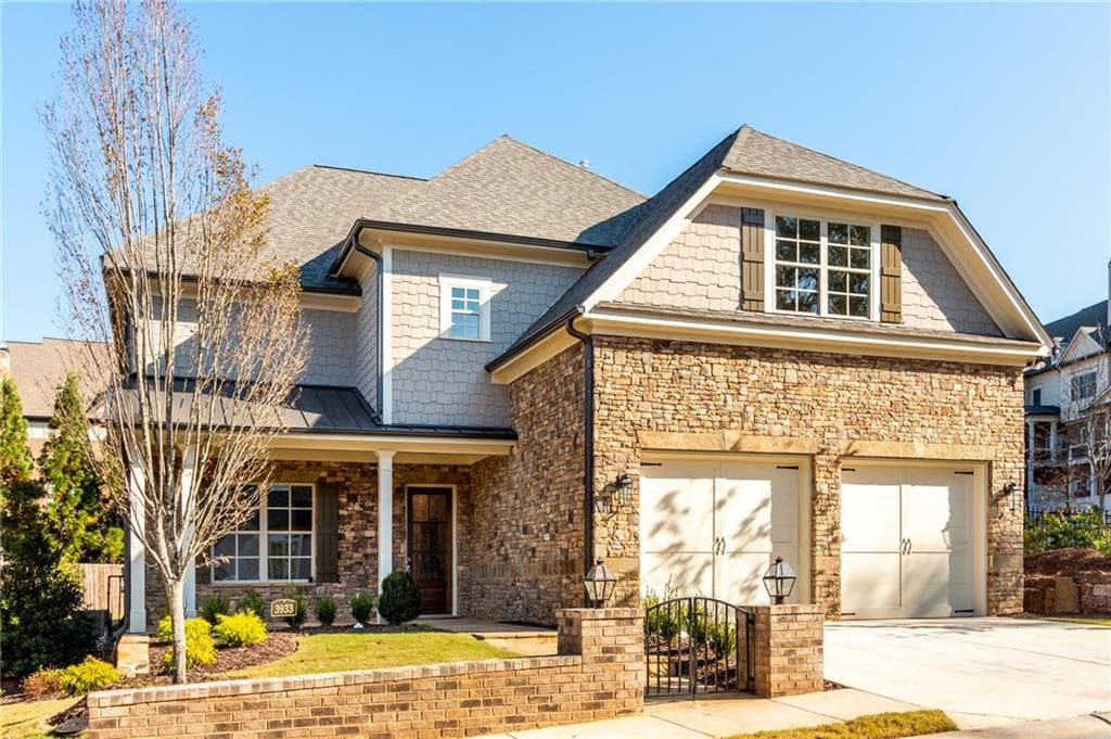4 bedroom, 3,116 sq ft single family residence sold at 3933 Chalmers Gate, Smyrna, GA 30080