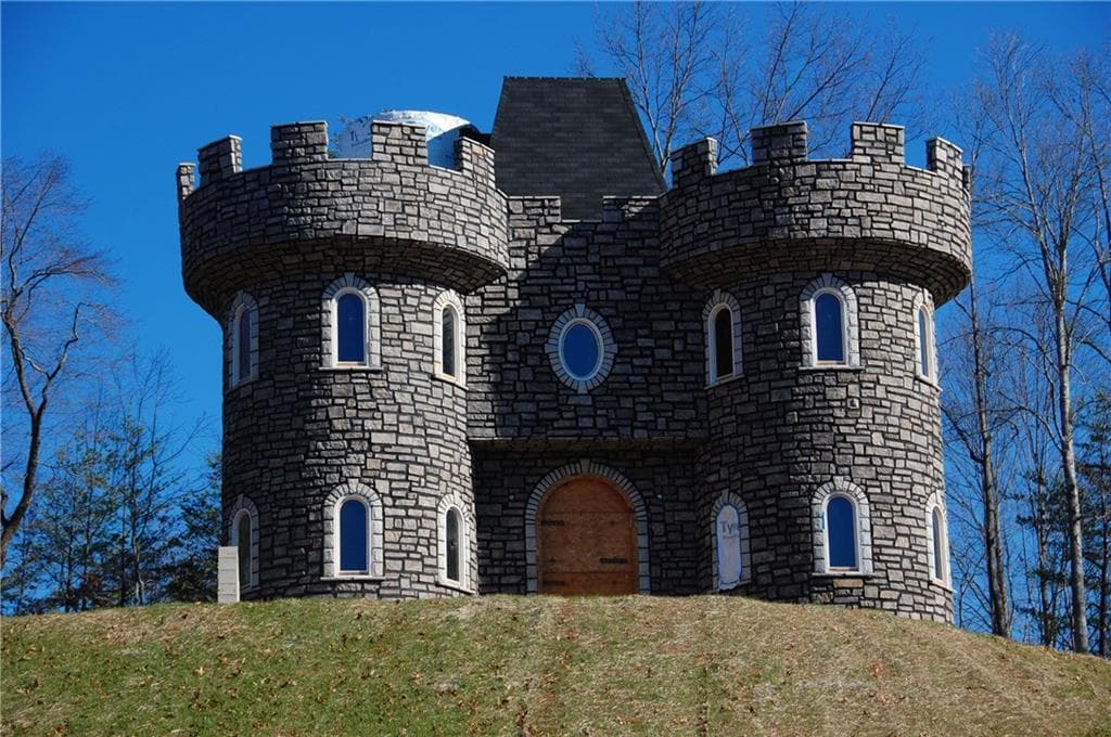 3,672 sq ft single family residence sold at 243 Walter Ash Road, Dahlonega, GA 30533