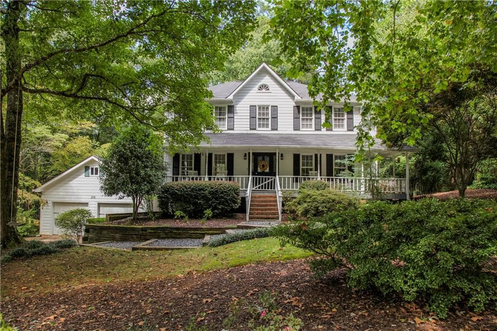 3 bedroom, 1,754 sq ft single family residence sold at 205 Farm Track, Roswell, GA 30075