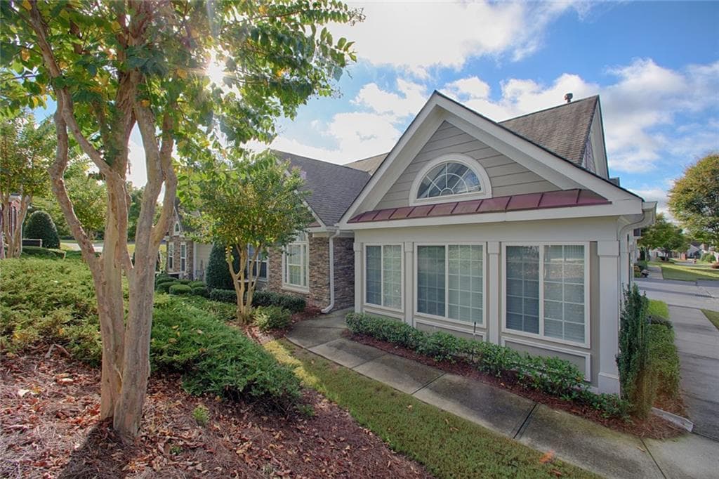 3 bedroom, 1,729 sq ft condominium sold at 6107 Menlow Court 6107, Cumming, GA 30041