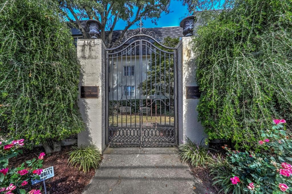 1 bedroom condominium sold at 1230 Piedmont Avenue 207, Atlanta, GA 30309
