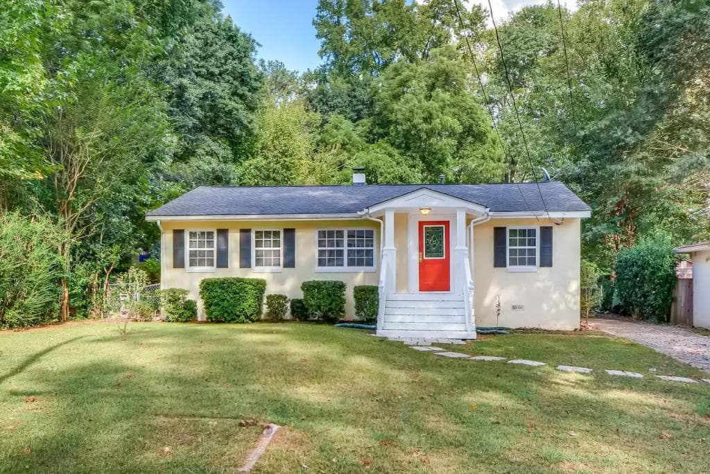 2 bedroom, 1,723 sq ft single family residence sold at 233 Murray Hill Avenue, Atlanta, GA 30317