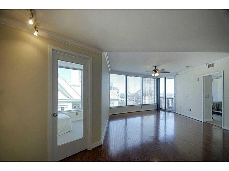 1 bedroom, 1,150 sq ft condominium sold at 3338 Peachtree Road 2104, Atlanta, GA 30326