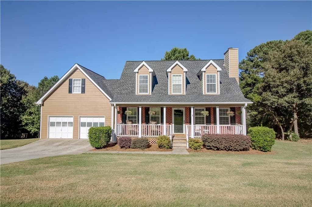 3 bedroom, 1,689 sq ft single family residence sold at 1290 WATERWOOD Drive, Loganville, GA 30052