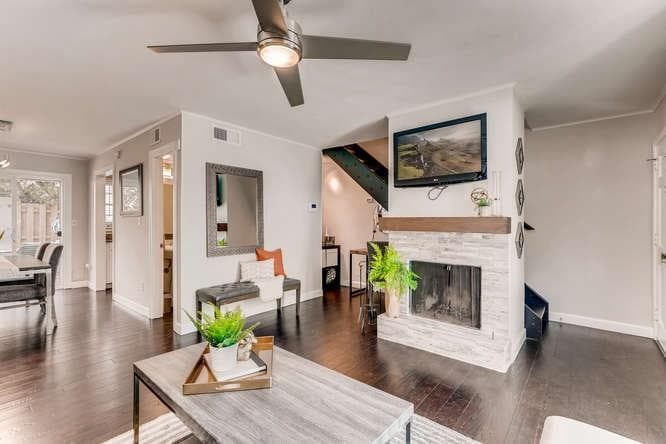 2 bedroom, 1,108 sq ft townhouse sold at 136 Peachtree Memorial Drive CT5, Atlanta, GA 30309