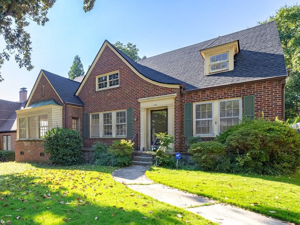 5 bedroom, 2,765 sq ft single family residence sold at 233 BOLLING Road, Atlanta, GA 30305