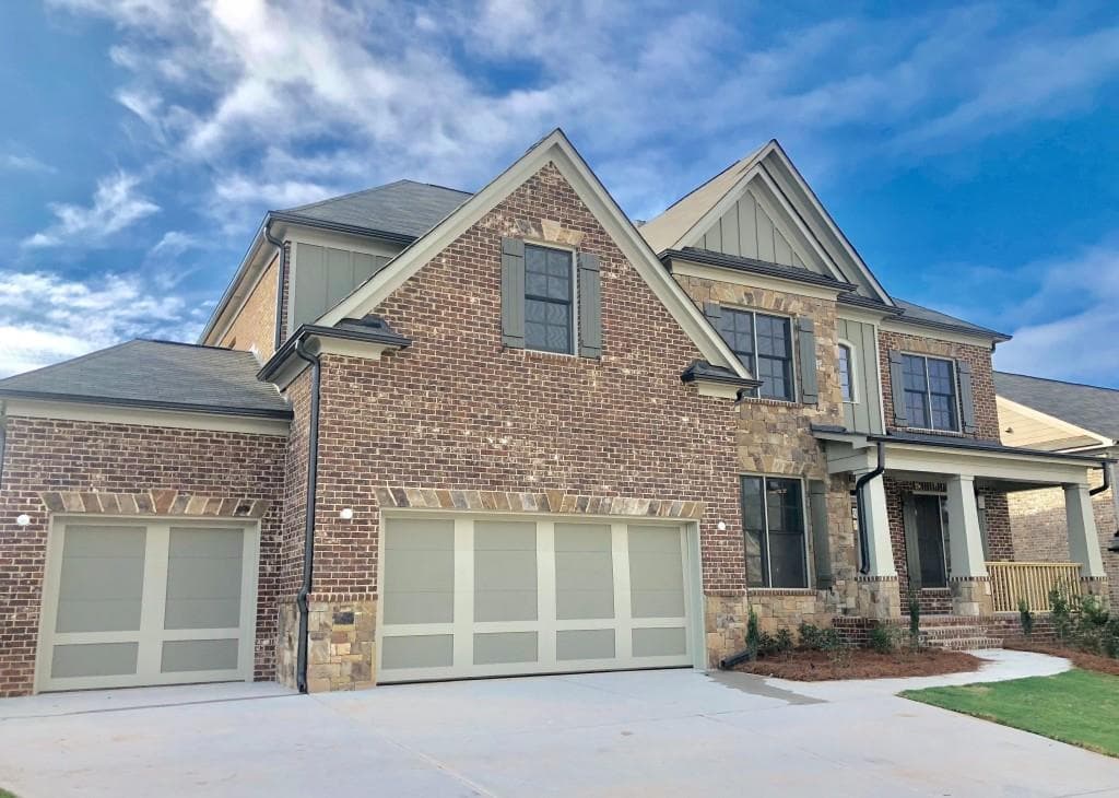 5 bedroom, 3,574 sq ft single family residence sold at 3373 Laurel Leaf Way, Buford, GA 30519