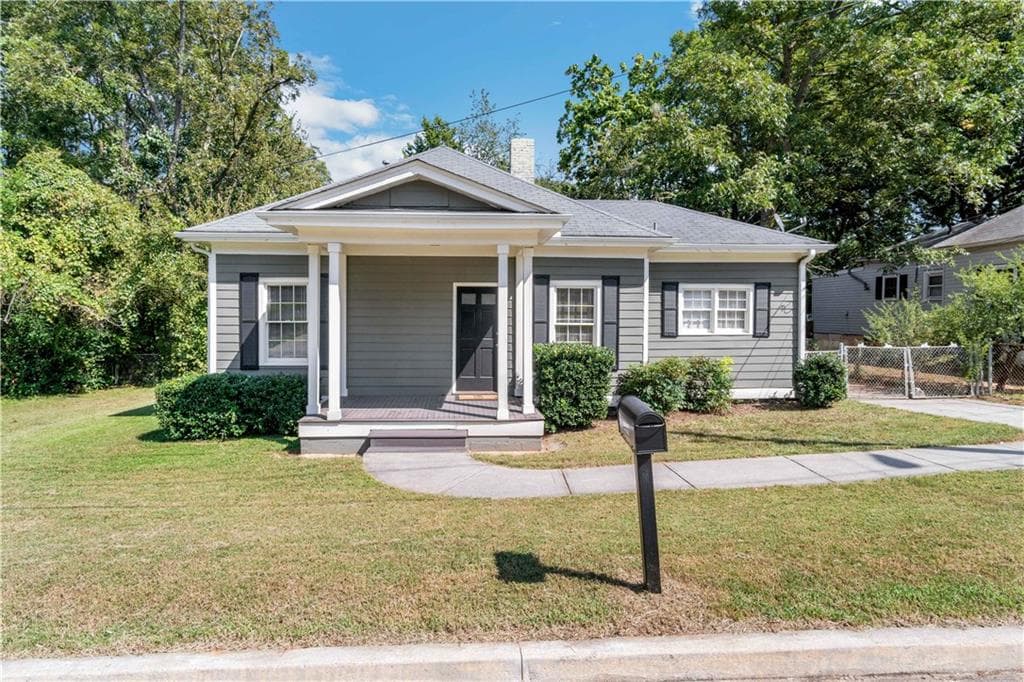 3 bedroom, 1,346 sq ft single family residence sold at 3288 Dogwood Street, Atlanta, GA 30337